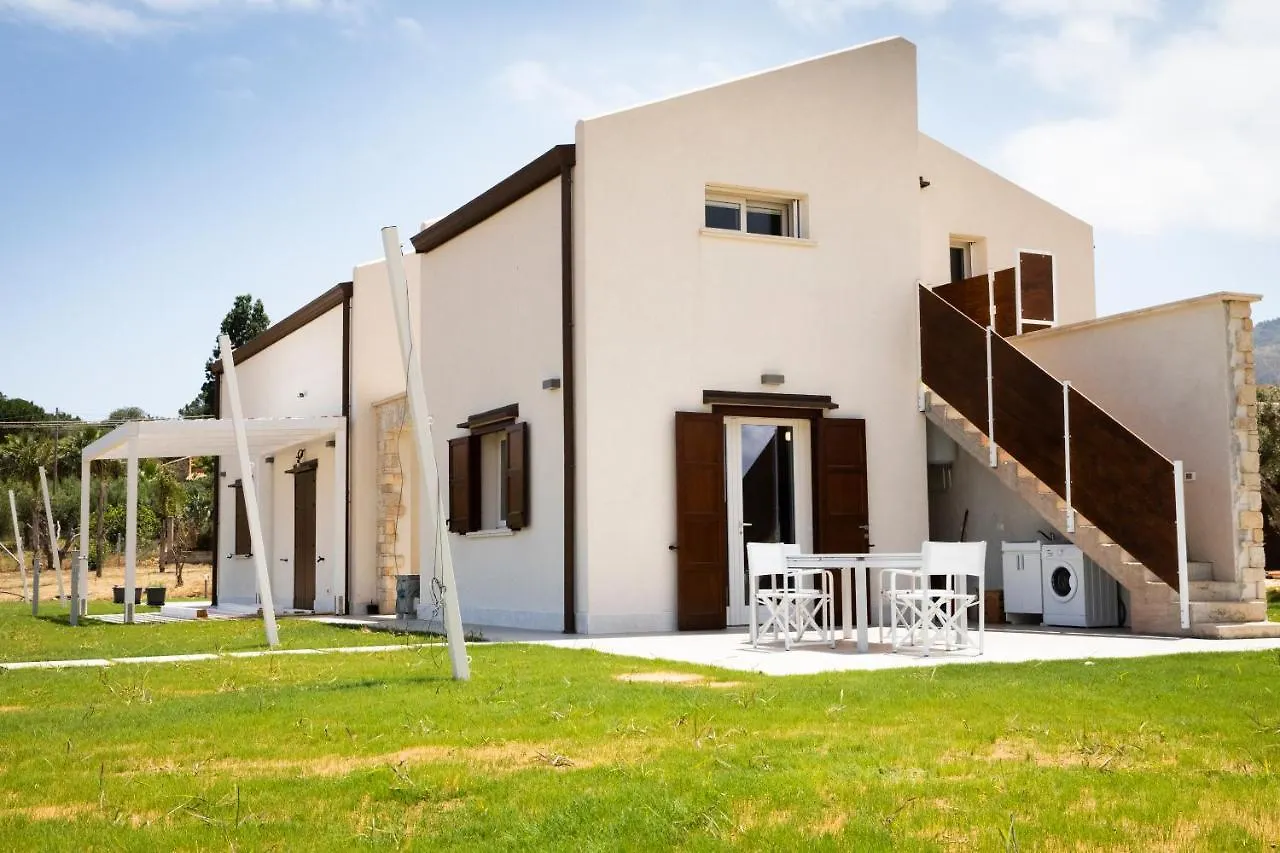 סקופלו Appartamenti In Villa Nature Con Vista Mare E Monti 0*,  איטליה
